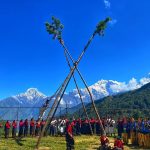 लिङ्गेपिङ र पृष्ठभूमिको हिमाल