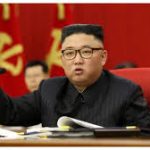 उत्तर कोरियाली नेता किमद्वारा मल्टिपल रकेट लन्चरको परीक्षण निरीक्षण   