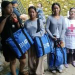 नेपाल रेडक्रस सोसाइटीद्वारा बाढीप्रभावित महिला तथा किशोरीलाई ‘डिग्निटी कीट’ वितरण