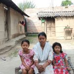 बाढीले खोस्यो दसैँको टीका, बेपत्ता आफन्तको पर्खाइमा खाली निधार